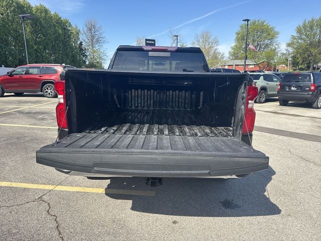 Chevrolet Silverado 1500 LTD Vehicle Full-screen Gallery Image 29