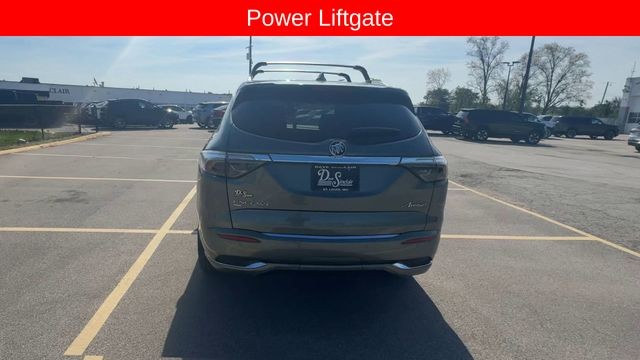 Buick Enclave Vehicle Full-screen Gallery Image 07