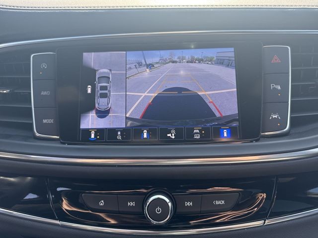 Buick Enclave Vehicle Full-screen Gallery Image 15