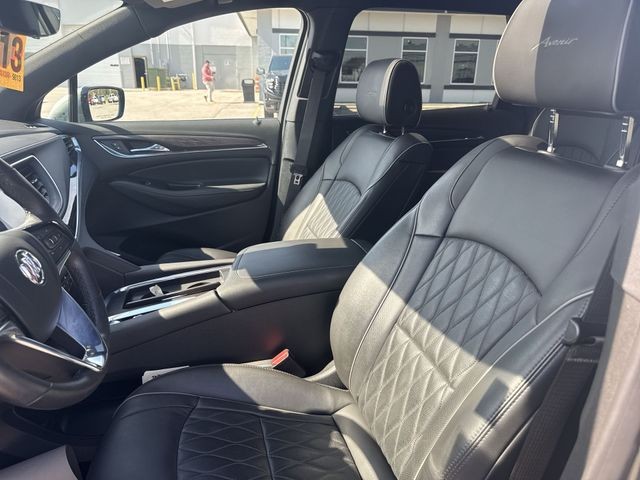 Buick Enclave Vehicle Full-screen Gallery Image 20