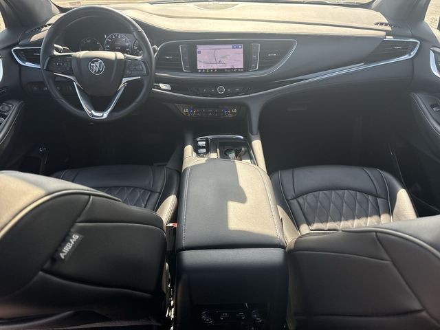 Buick Enclave Vehicle Full-screen Gallery Image 21