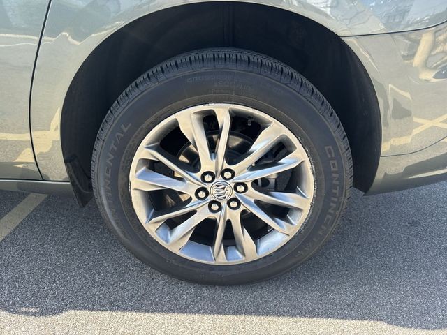 Buick Enclave Vehicle Full-screen Gallery Image 34