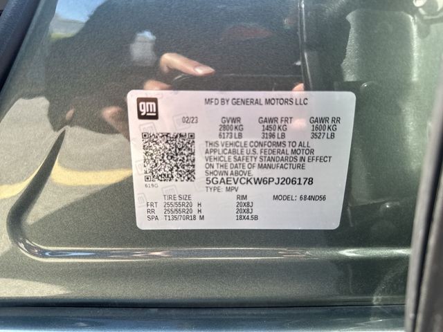 Buick Enclave Vehicle Full-screen Gallery Image 35