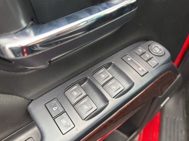 GMC Sierra 1500 Vehicle Full-screen Gallery Image 23