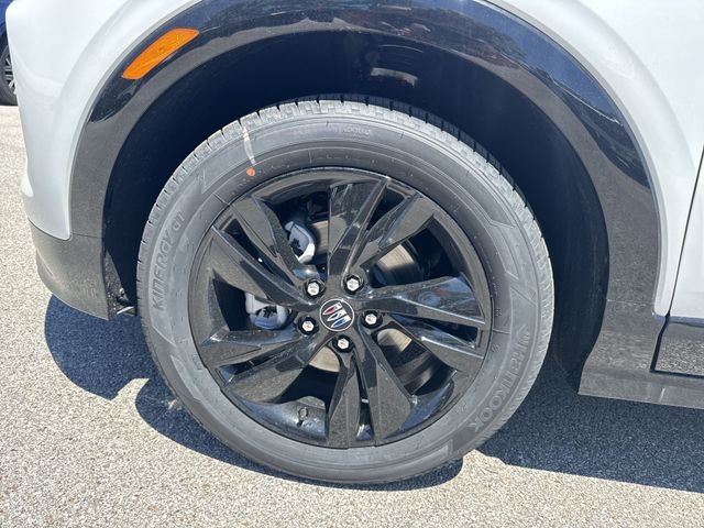 Buick Encore GX Vehicle Full-screen Gallery Image 10