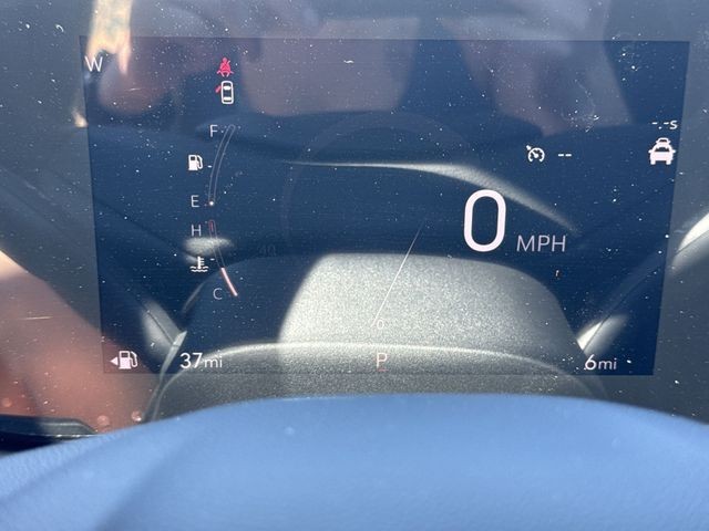 Buick Encore GX Vehicle Full-screen Gallery Image 15