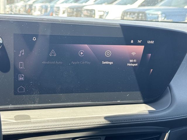 Buick Encore GX Vehicle Full-screen Gallery Image 16