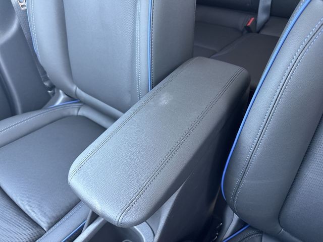 Buick Encore GX Vehicle Full-screen Gallery Image 20