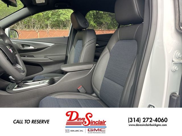 Buick Envista Vehicle Full-screen Gallery Image 11