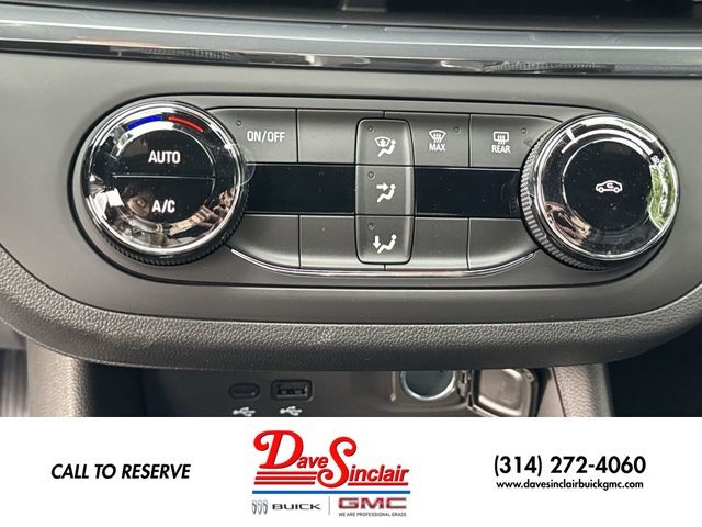 Buick Envista Vehicle Full-screen Gallery Image 19