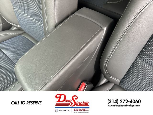 Buick Envista Vehicle Full-screen Gallery Image 21