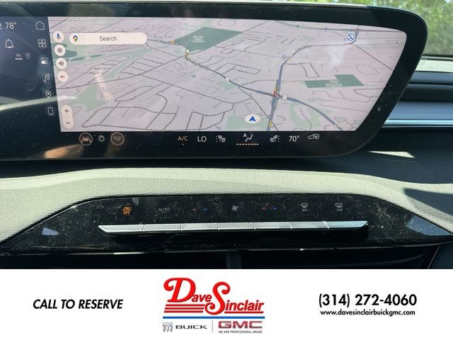 Buick Enclave Vehicle Full-screen Gallery Image 18