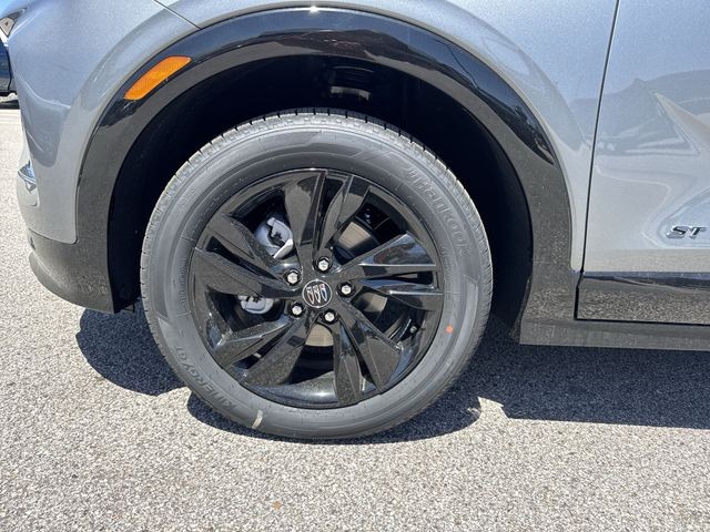 Buick Encore GX Vehicle Full-screen Gallery Image 10
