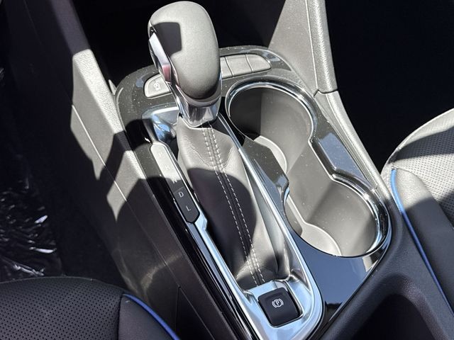 Buick Encore GX Vehicle Full-screen Gallery Image 19