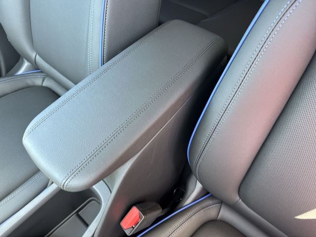 Buick Encore GX Vehicle Full-screen Gallery Image 20
