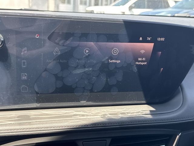 Buick Encore GX Vehicle Full-screen Gallery Image 16