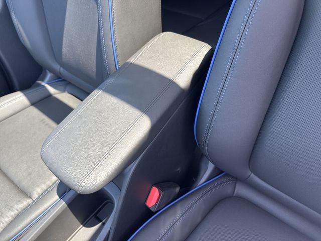 Buick Encore GX Vehicle Full-screen Gallery Image 20