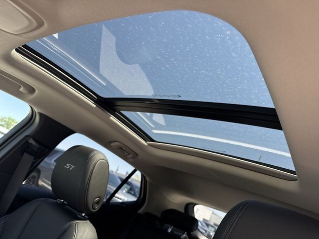 Buick Encore GX Vehicle Full-screen Gallery Image 21
