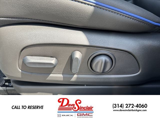 Buick Encore GX Vehicle Full-screen Gallery Image 12