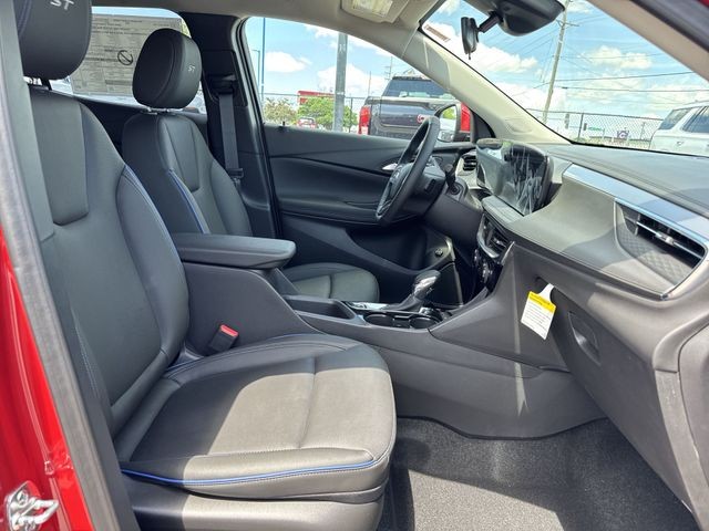 Buick Encore GX Vehicle Full-screen Gallery Image 23