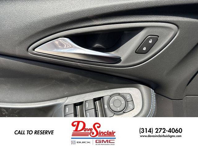 Buick Encore GX Vehicle Full-screen Gallery Image 13