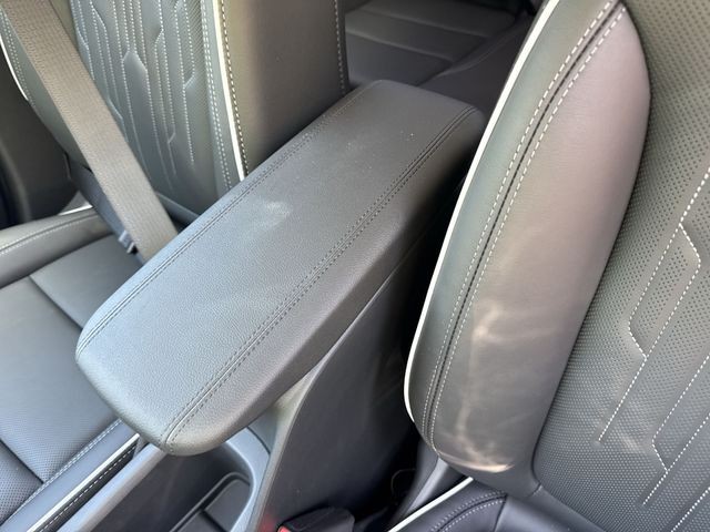 Buick Encore GX Vehicle Full-screen Gallery Image 21