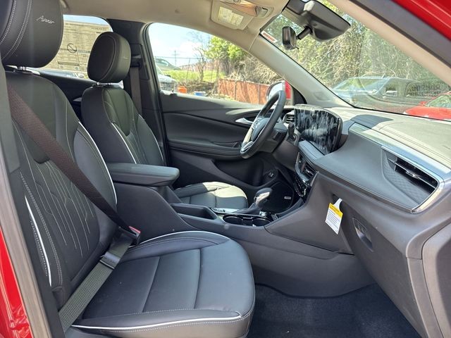 Buick Encore GX Vehicle Full-screen Gallery Image 24