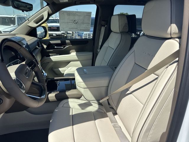 GMC Yukon XL Vehicle Full-screen Gallery Image 11