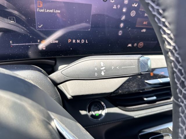 Buick Enclave Vehicle Full-screen Gallery Image 20