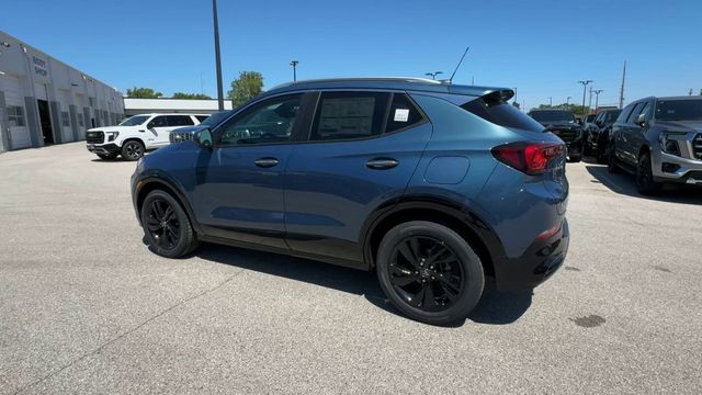 Buick Encore GX Vehicle Full-screen Gallery Image 06
