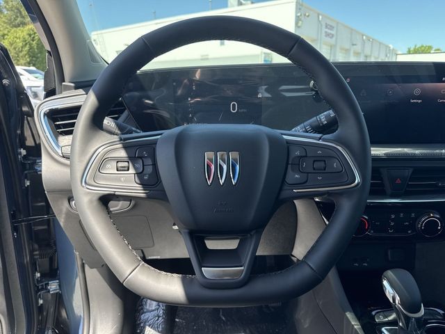 Buick Encore GX Vehicle Full-screen Gallery Image 14