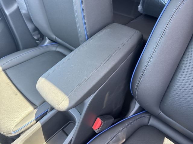 Buick Encore GX Vehicle Full-screen Gallery Image 20