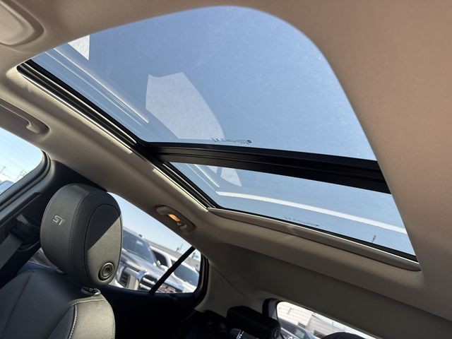 Buick Encore GX Vehicle Full-screen Gallery Image 21