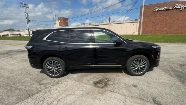 Buick Enclave Vehicle Full-screen Gallery Image 09