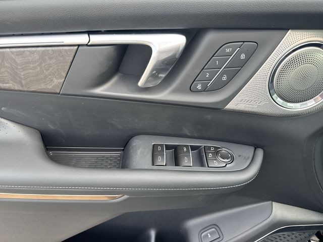Buick Enclave Vehicle Full-screen Gallery Image 13