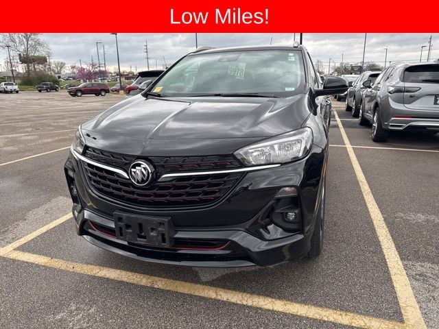 Buick Encore GX Vehicle Full-screen Gallery Image 02