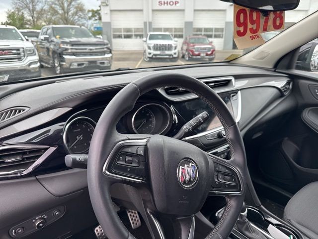 Buick Encore GX Vehicle Full-screen Gallery Image 13