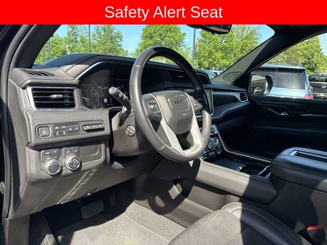 GMC Yukon XL Vehicle Full-screen Gallery Image 13