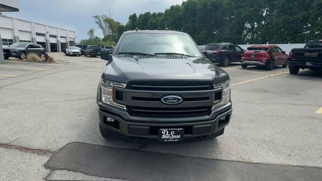 Ford F-150 Vehicle Full-screen Gallery Image 03