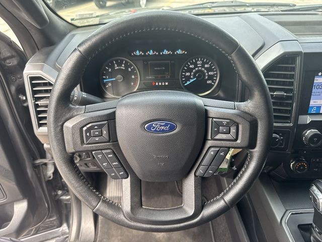 Ford F-150 Vehicle Full-screen Gallery Image 14
