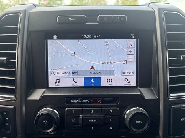 Ford F-150 Vehicle Full-screen Gallery Image 18