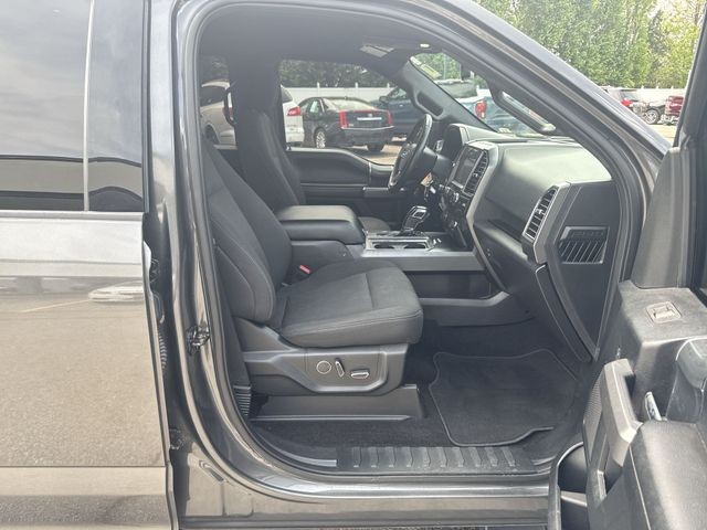 Ford F-150 Vehicle Full-screen Gallery Image 31