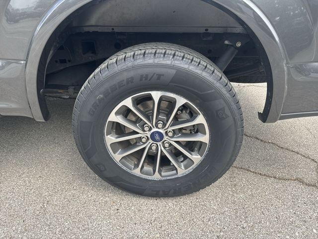 Ford F-150 Vehicle Full-screen Gallery Image 35