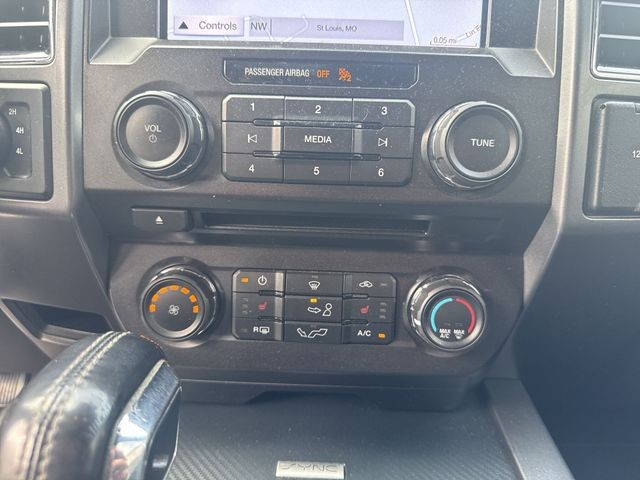 Ford F-150 Vehicle Full-screen Gallery Image 37