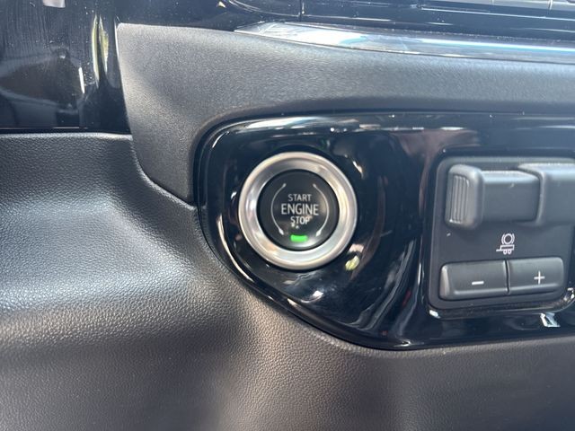 GMC Sierra 1500 Vehicle Full-screen Gallery Image 20