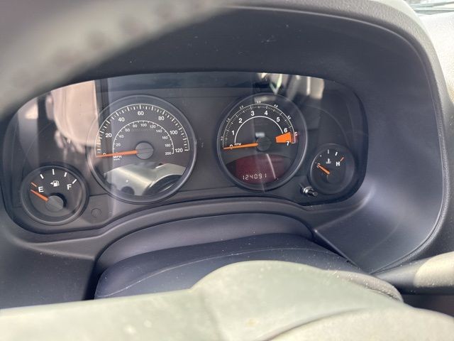 Jeep Patriot Vehicle Full-screen Gallery Image 19