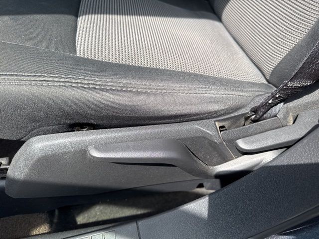 Jeep Patriot Vehicle Full-screen Gallery Image 22