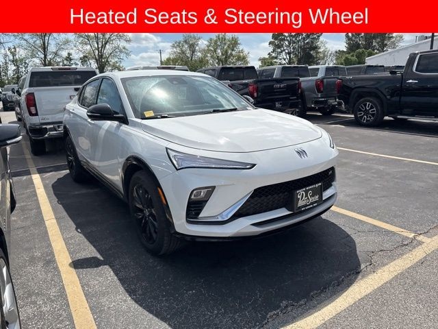 Buick Envista Vehicle Full-screen Gallery Image 05