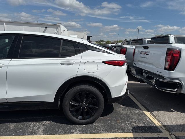 Buick Envista Vehicle Full-screen Gallery Image 08