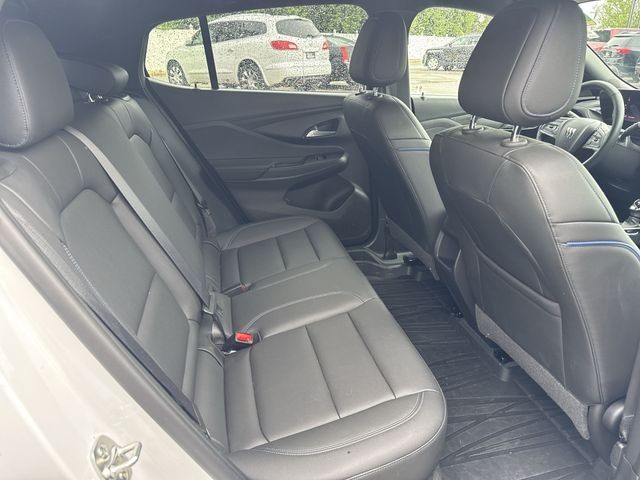 Buick Envista Vehicle Full-screen Gallery Image 29